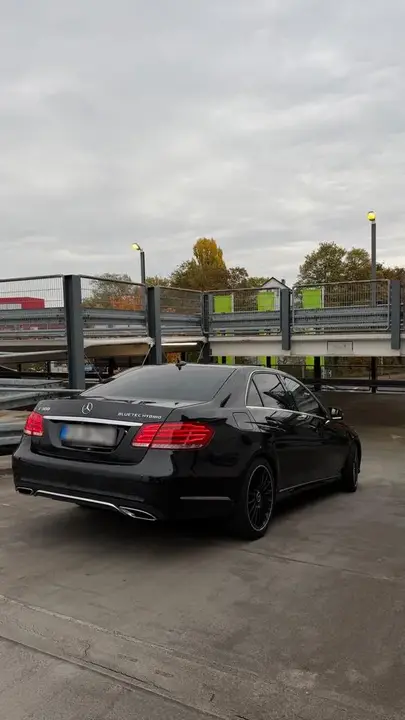 Mercedes-Benz E 300