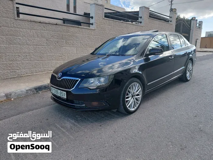 Skoda Superb 2014 photo 2