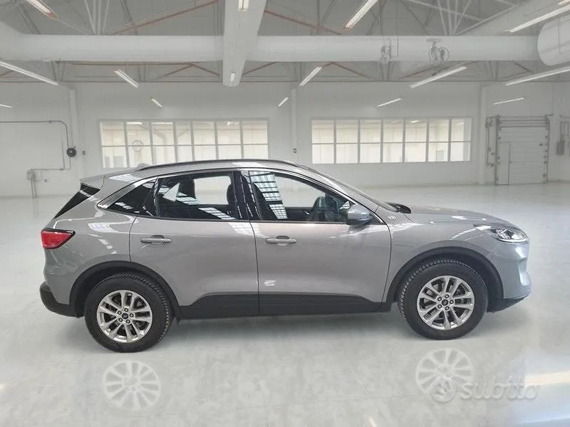 Ford Kuga 2022 photo 3