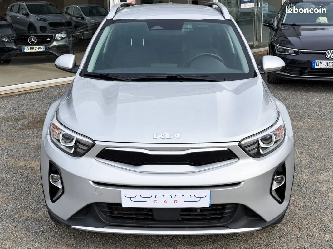 Kia Stonic 2022 photo 2