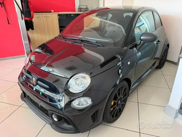 Abarth 695 Competizione 2023 photo 4