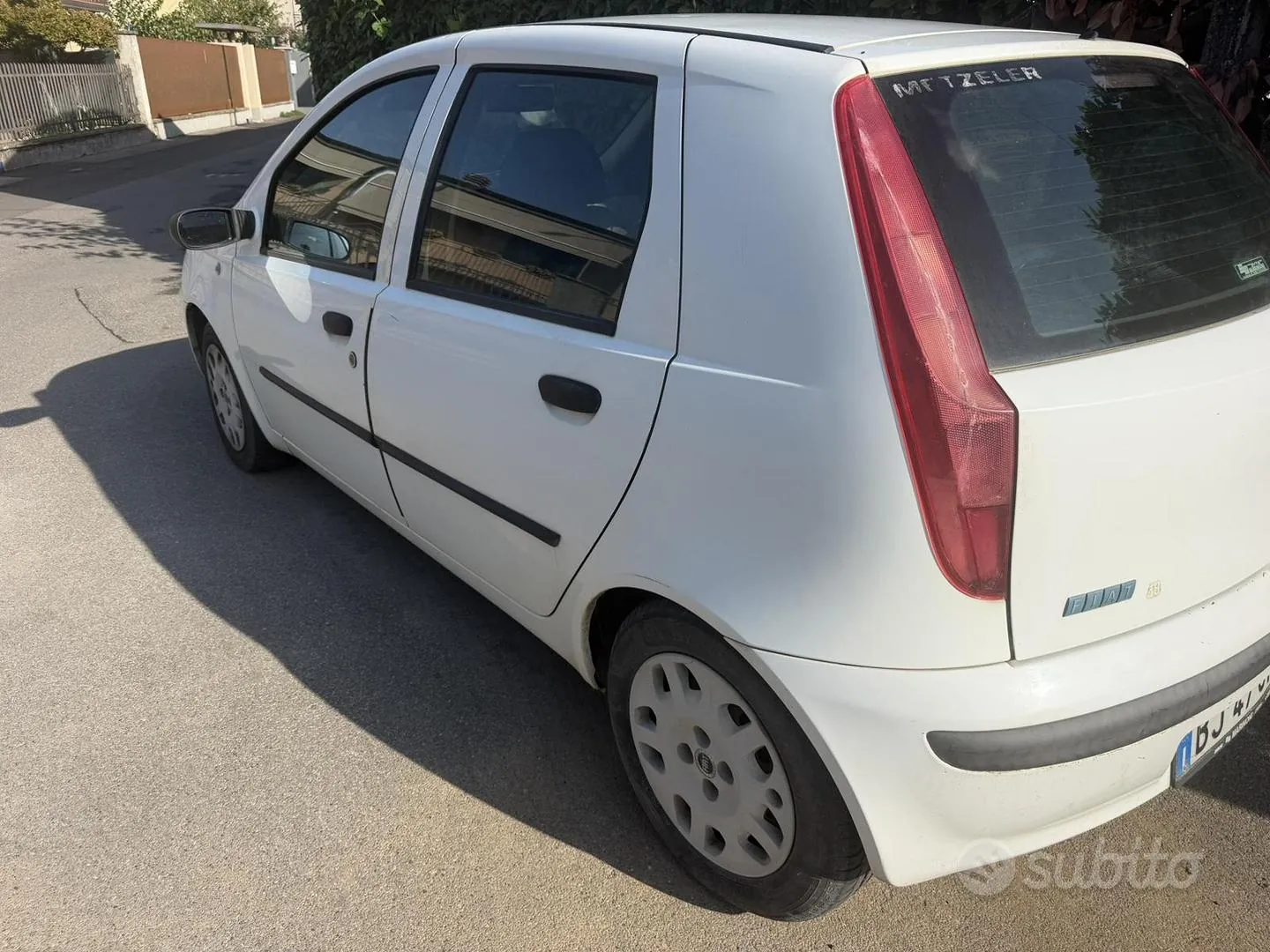 Fiat Punto 2000 photo 2