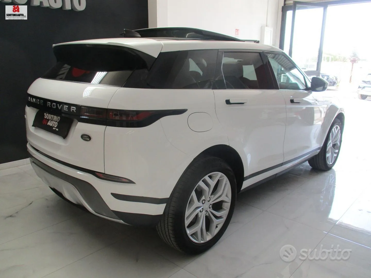 Land Rover Range Rover Evoque 2021 photo 2