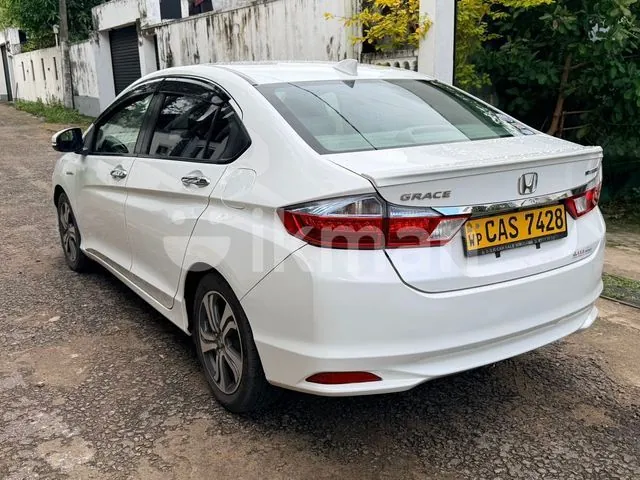 Honda Grace 2016 photo 3