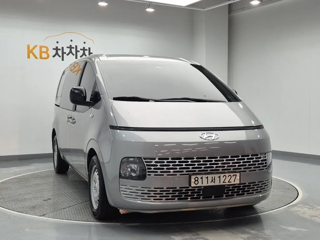 Hyundai Staria 2022 photo 4