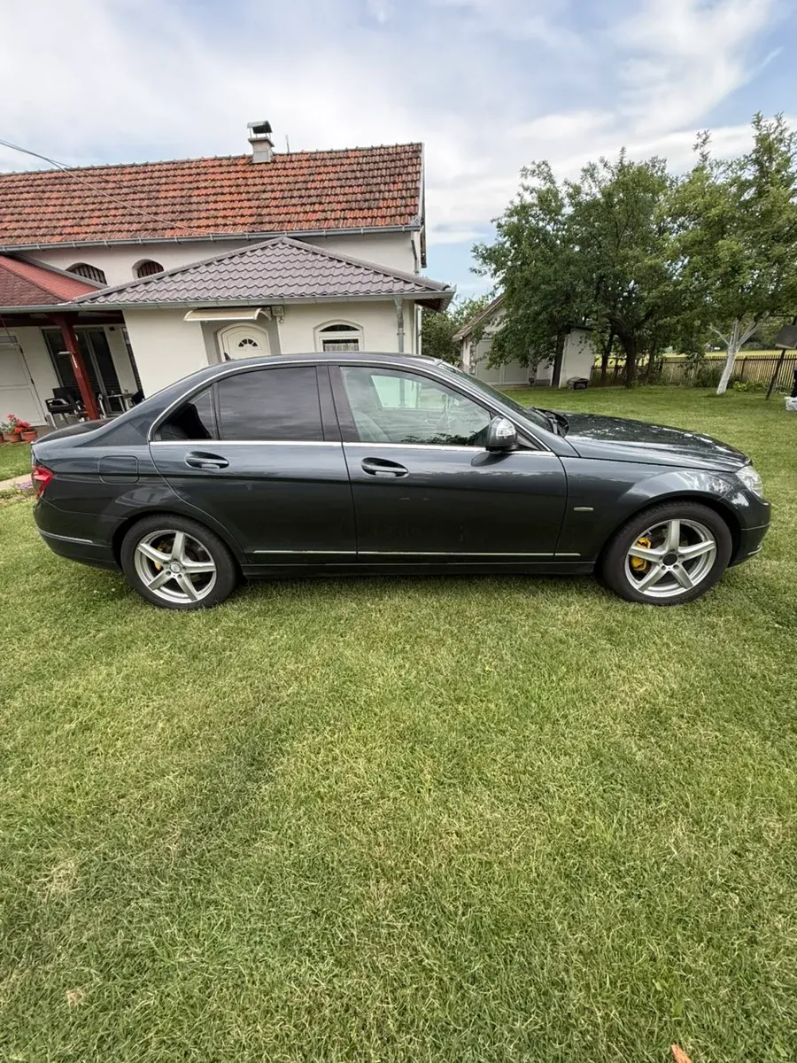 Mercedes-Benz C-Class 2008 photo 2