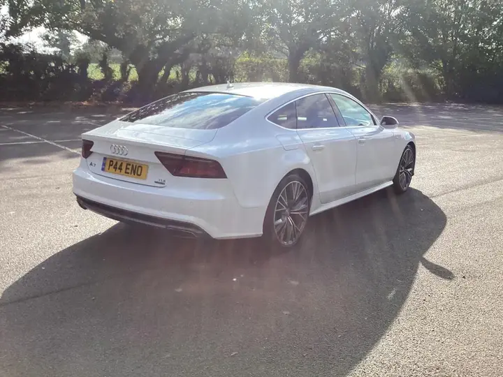Audi A7 2014 photo 3