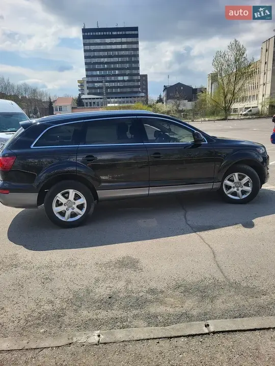 Audi Q7 2012 photo 5