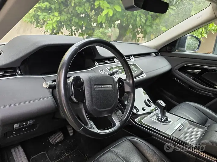 Land Rover Range Rover Evoque 2020 photo 3