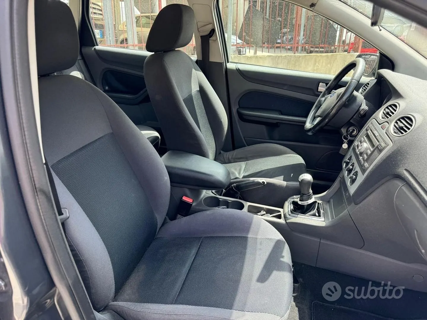 Ford Focus 2005 photo 3