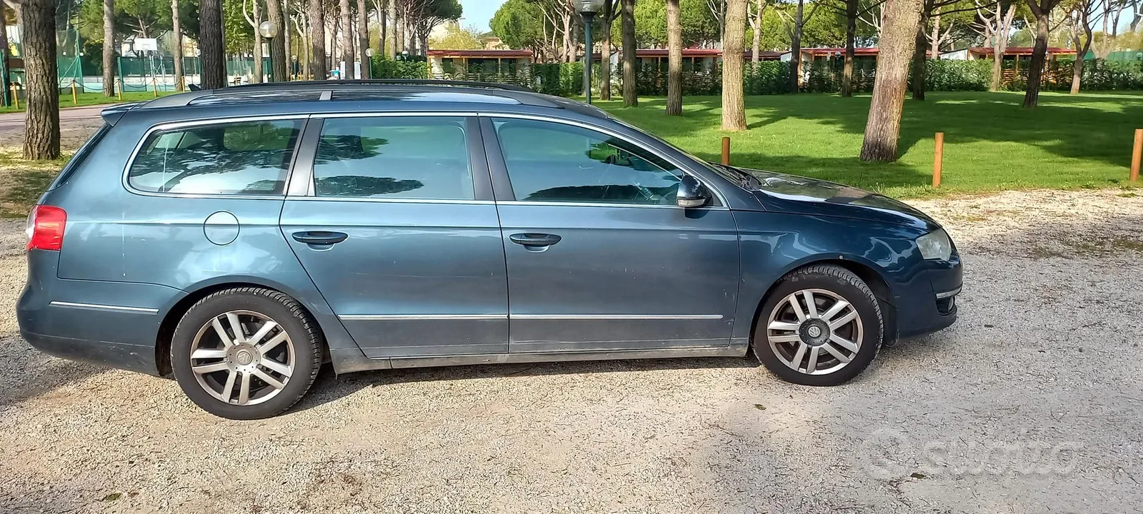 Volkswagen Passat 2009 photo 4