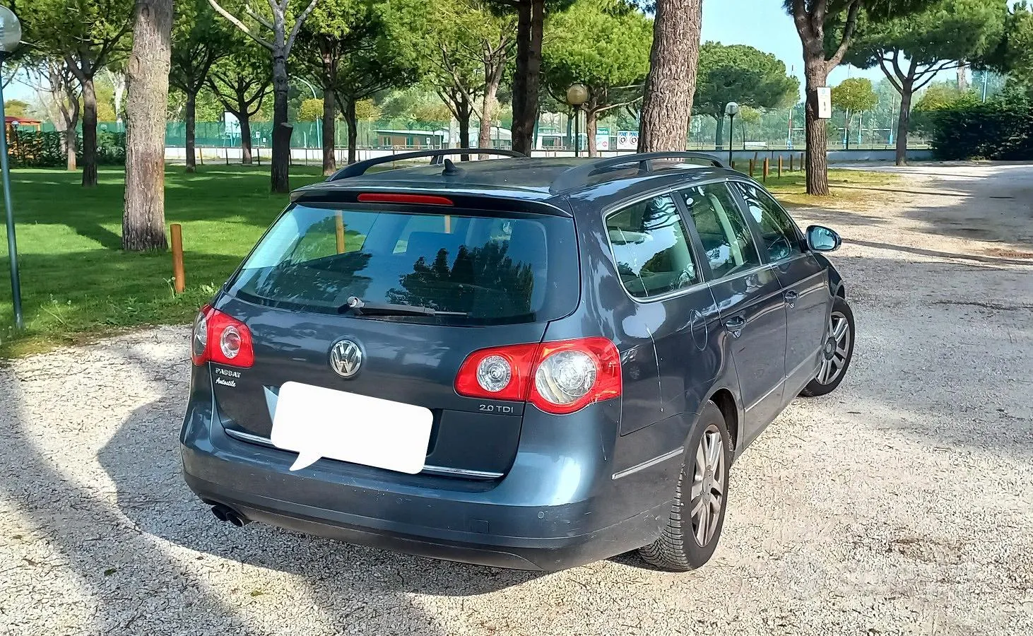 Volkswagen Passat 2009 photo 3
