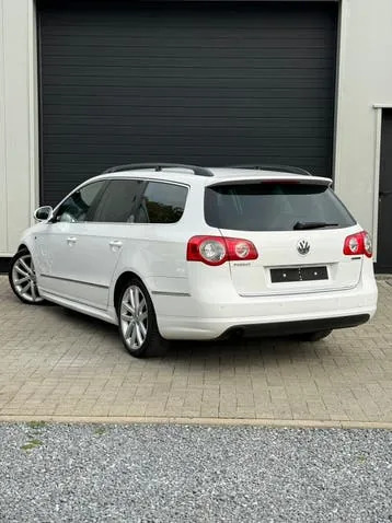 Volkswagen Passat 2009 photo 3