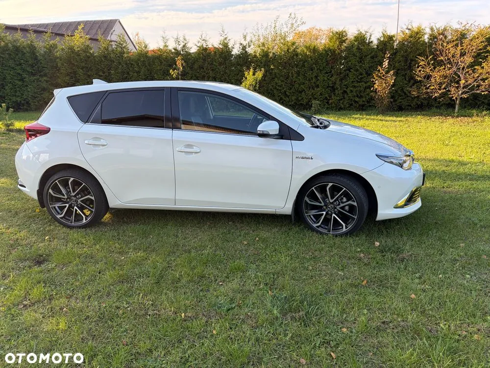 Toyota Auris 2016 photo 5