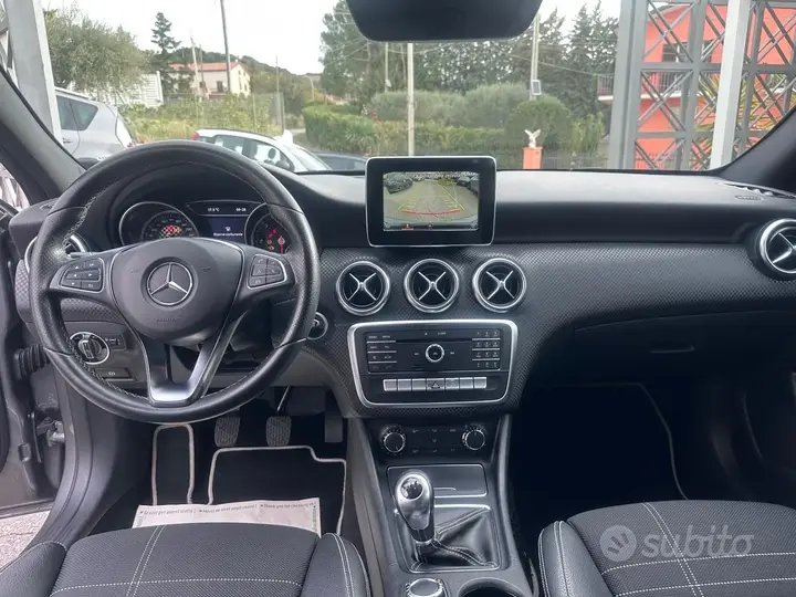 Mercedes-Benz A 180 2016 photo 4