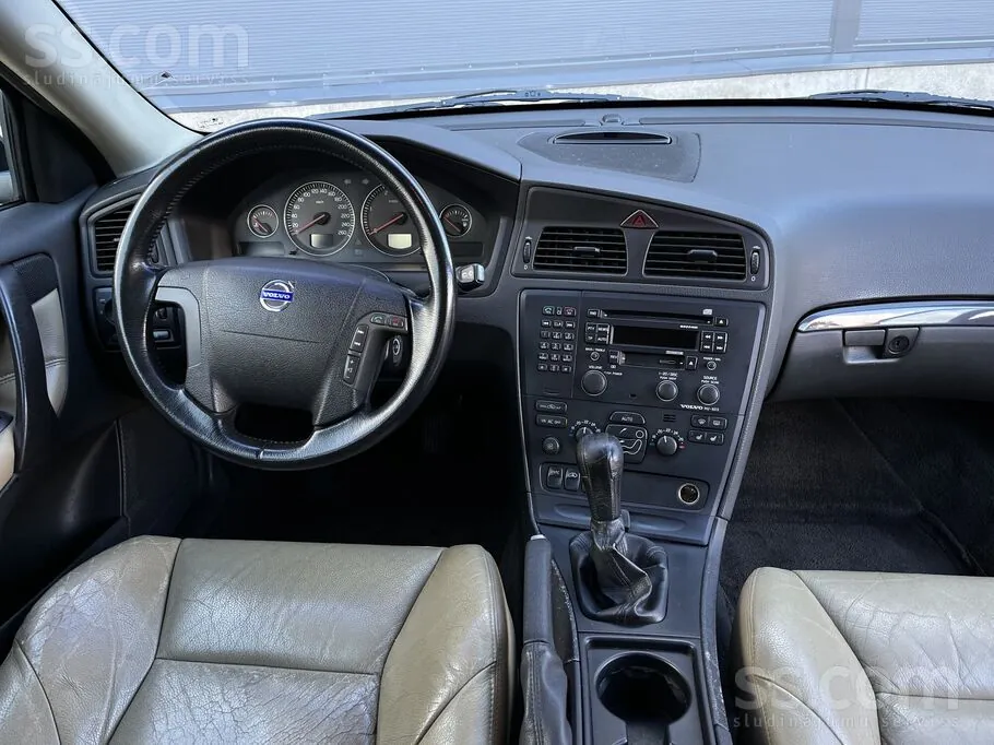 Volvo V70 2004 photo 5