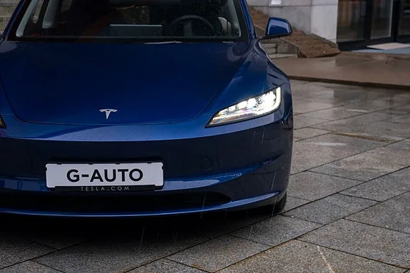 Tesla Model 3 2024 photo 4
