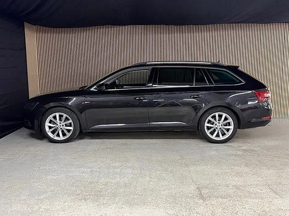 Skoda Superb 2017 photo 4