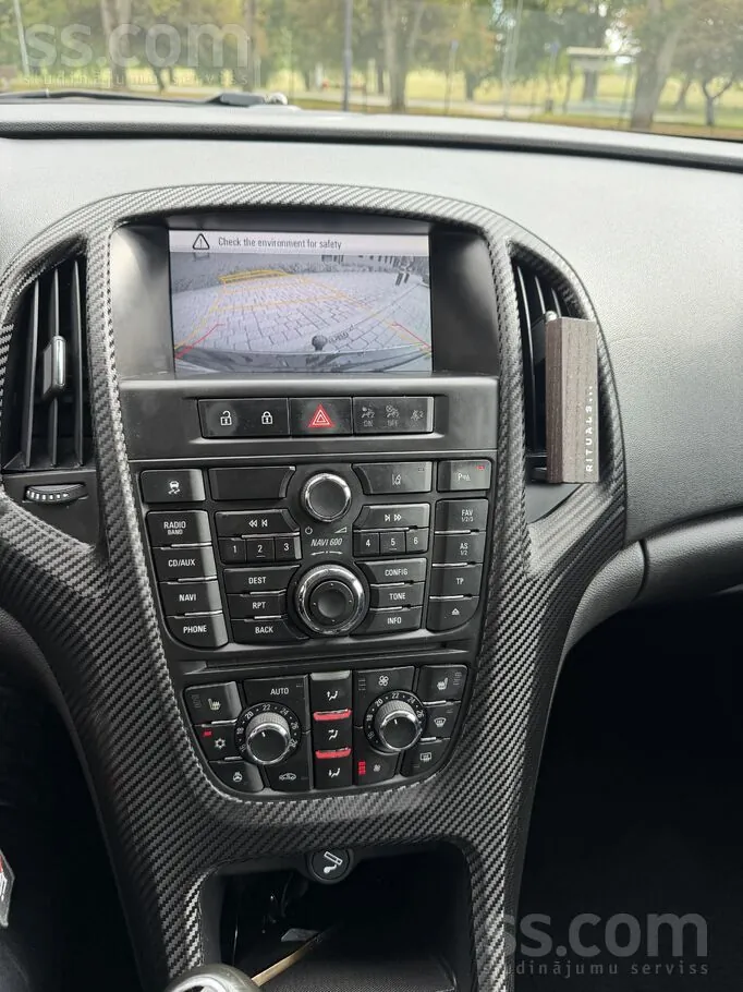 Opel Astra 2012 photo 5