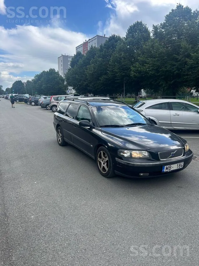 Volvo V70 2002 photo 2