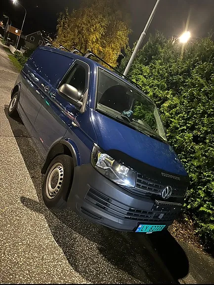 Volkswagen Transporter 2018 photo 2