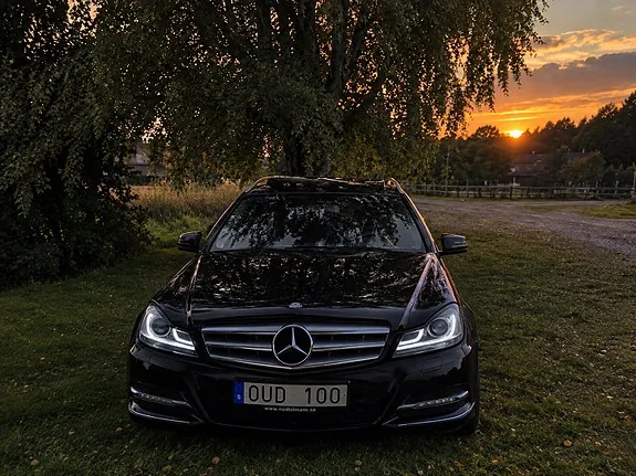 Mercedes-Benz C220