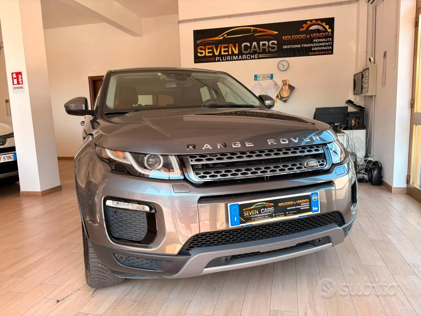 Land Rover Range Rover Evoque 2018 photo 2