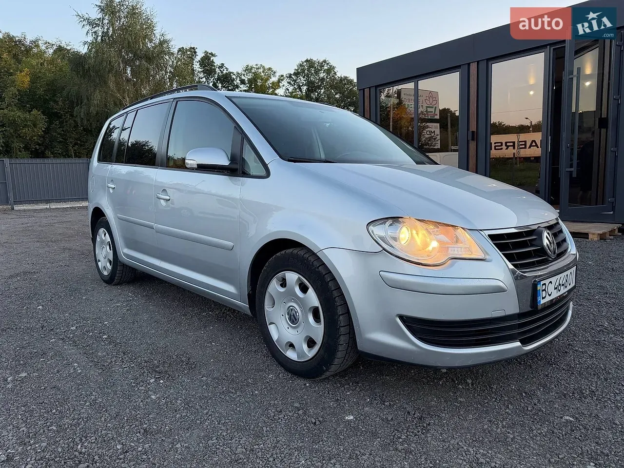 Volkswagen Touran 2008 photo 3