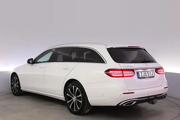 Mercedes-Benz E300 2022 photo 4
