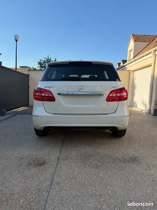 Mercedes-Benz B-Class 2014 photo 3