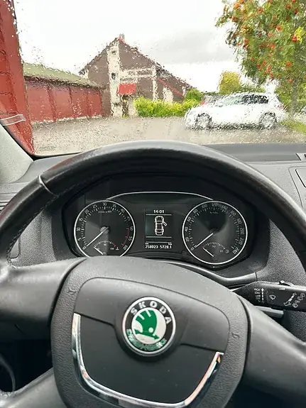 Skoda Octavia 2010 photo 5
