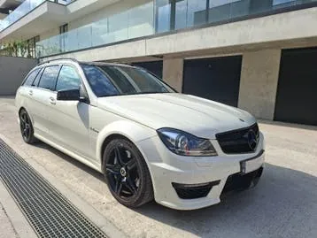 Mercedes-Benz C63 Amg