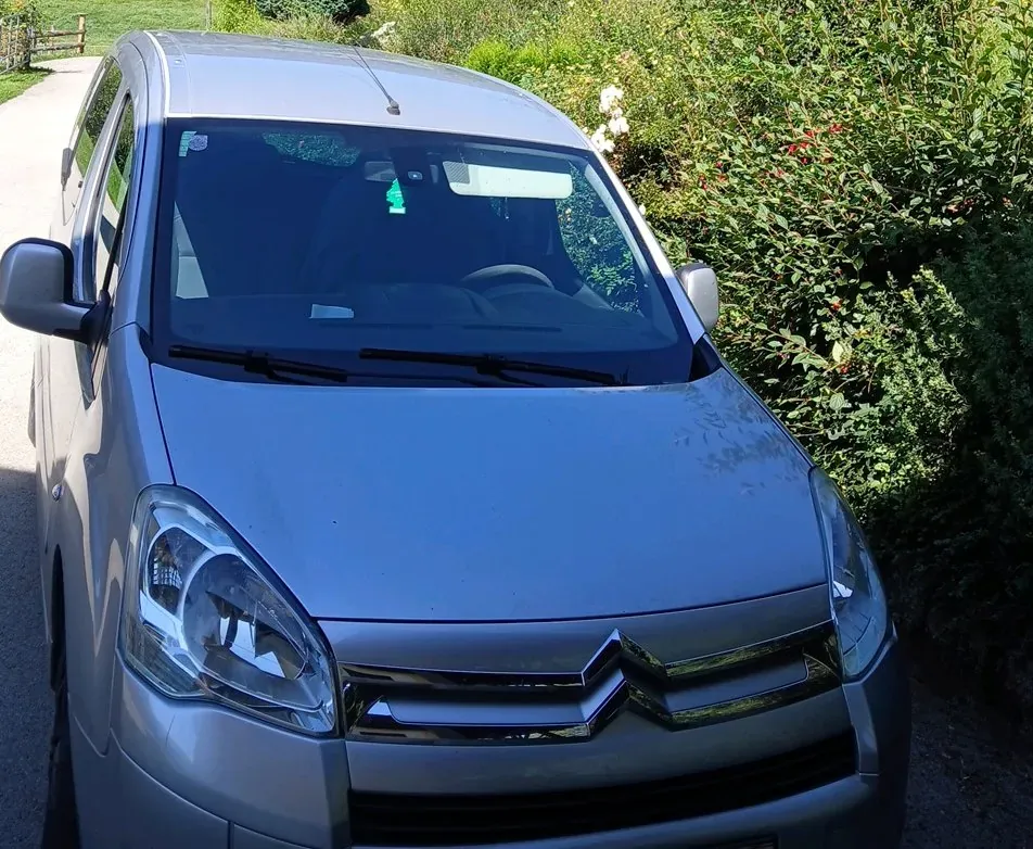 Citroen Berlingo 2010 photo 2