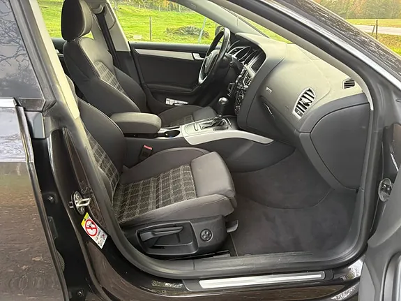 Audi A5 2011 photo 4