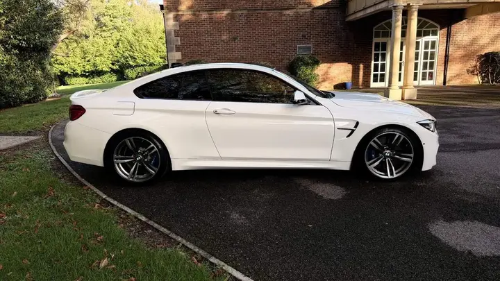 BMW M4 2017 photo 2