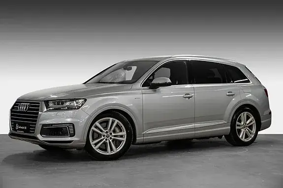 Audi Q7 2018 photo 2