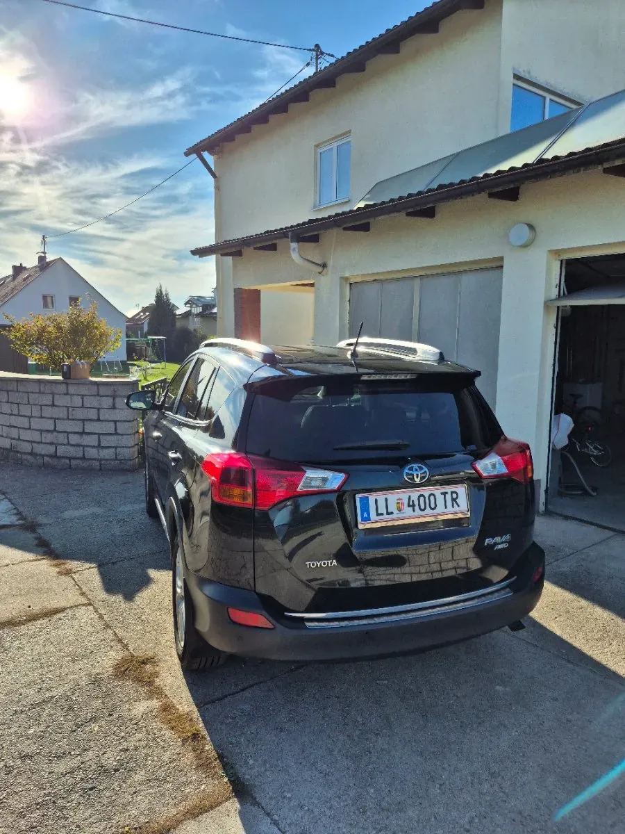 Toyota Rav4 2013 photo 2