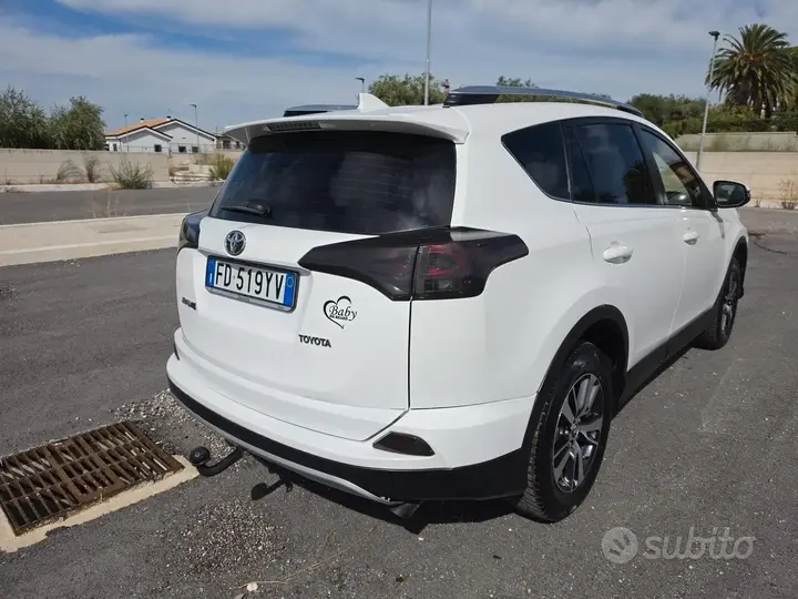 Toyota Rav4 2016 photo 4