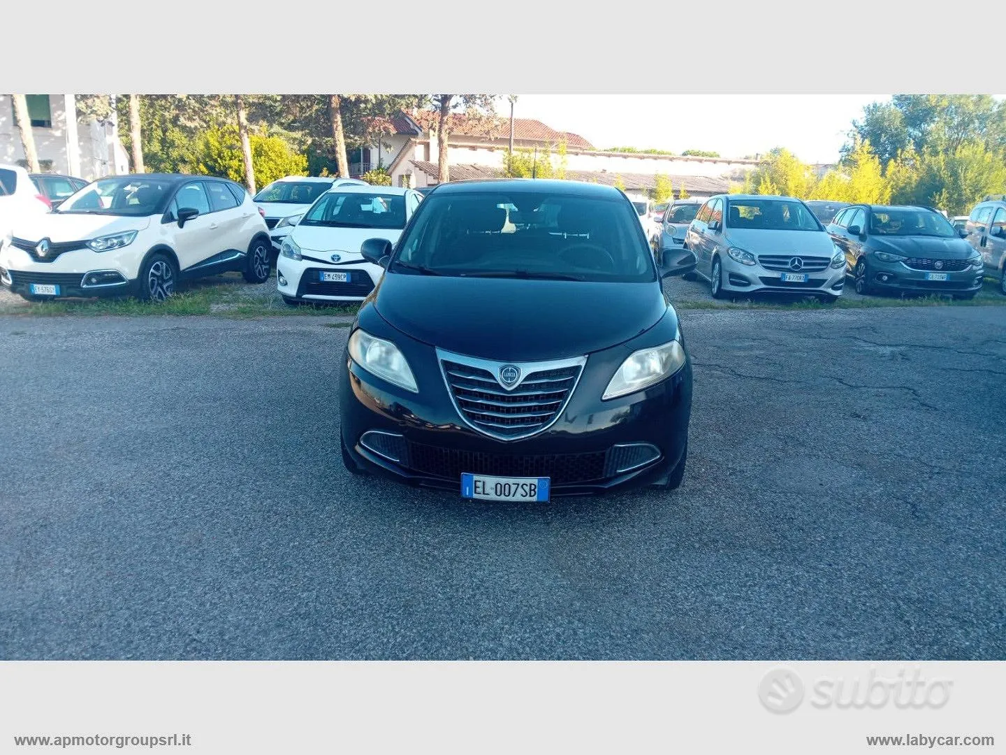 Lancia Ypsilon 2012 photo 2