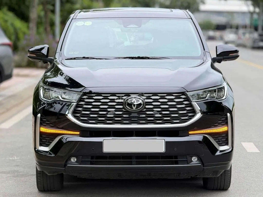 Toyota Innova Cross 2025 photo 2