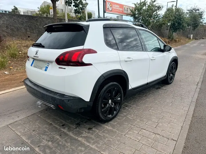 Peugeot 2008 2016 photo 5