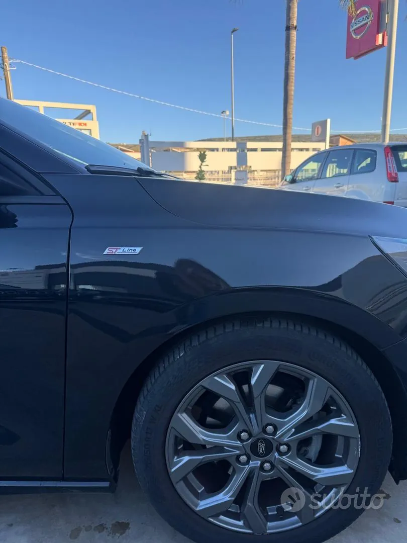 Ford Focus 2024 photo 5