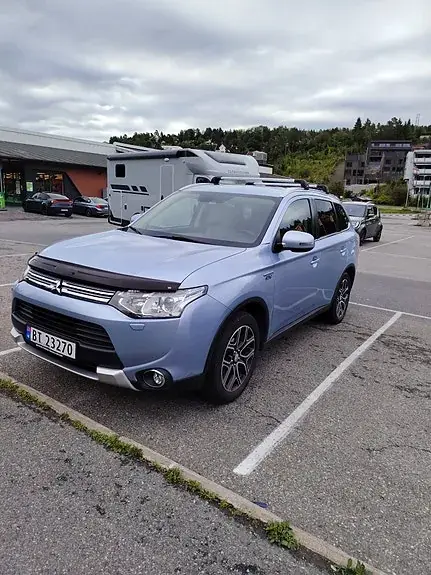 Mitsubishi Outlander 2015 photo 2
