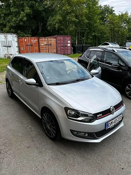 Volkswagen Polo 2011 photo 3
