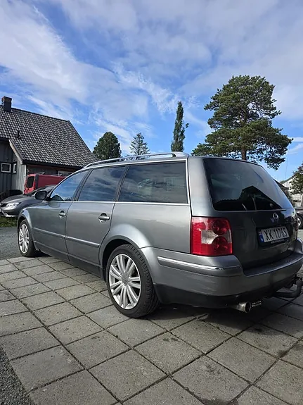Volkswagen Passat 2004 photo 2