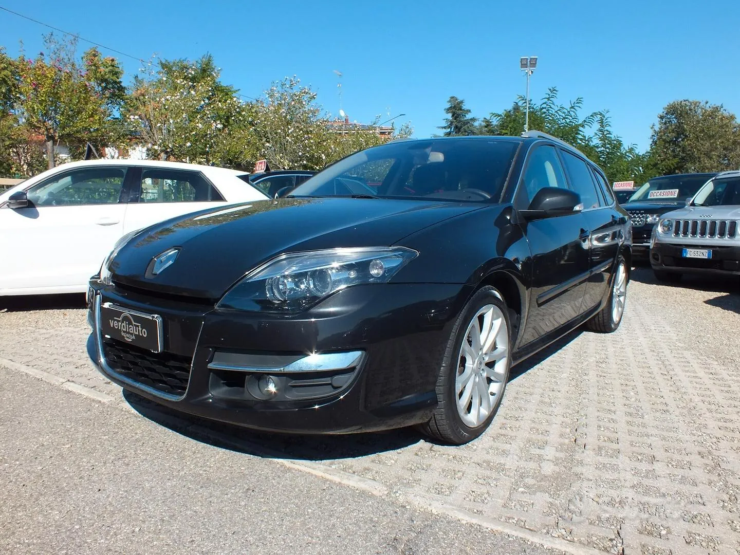 Renault Laguna 2011 photo 3