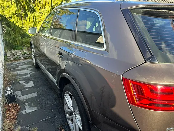 Audi Q7 2017 photo 5