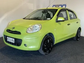 Nissan March 2012 photo 4