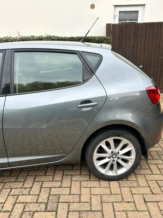 Seat Ibiza 2015 photo 4