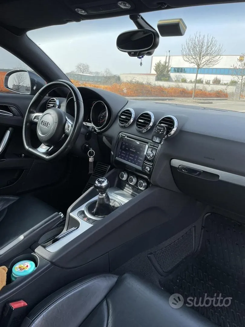 Audi Tt 2011 photo 5